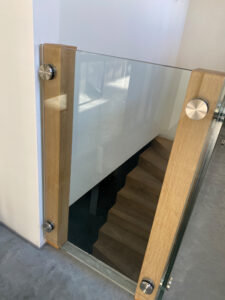 Project_ontwerp_materiaal_ballustrade_trap_glas_eiken