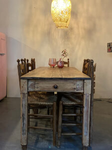 project Styling shoppen roze brocante-tafel